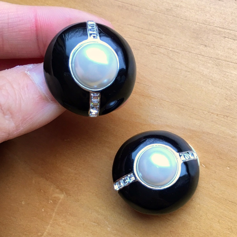 Vtg 80s Kenneth Jay Lane signed enamel earrings